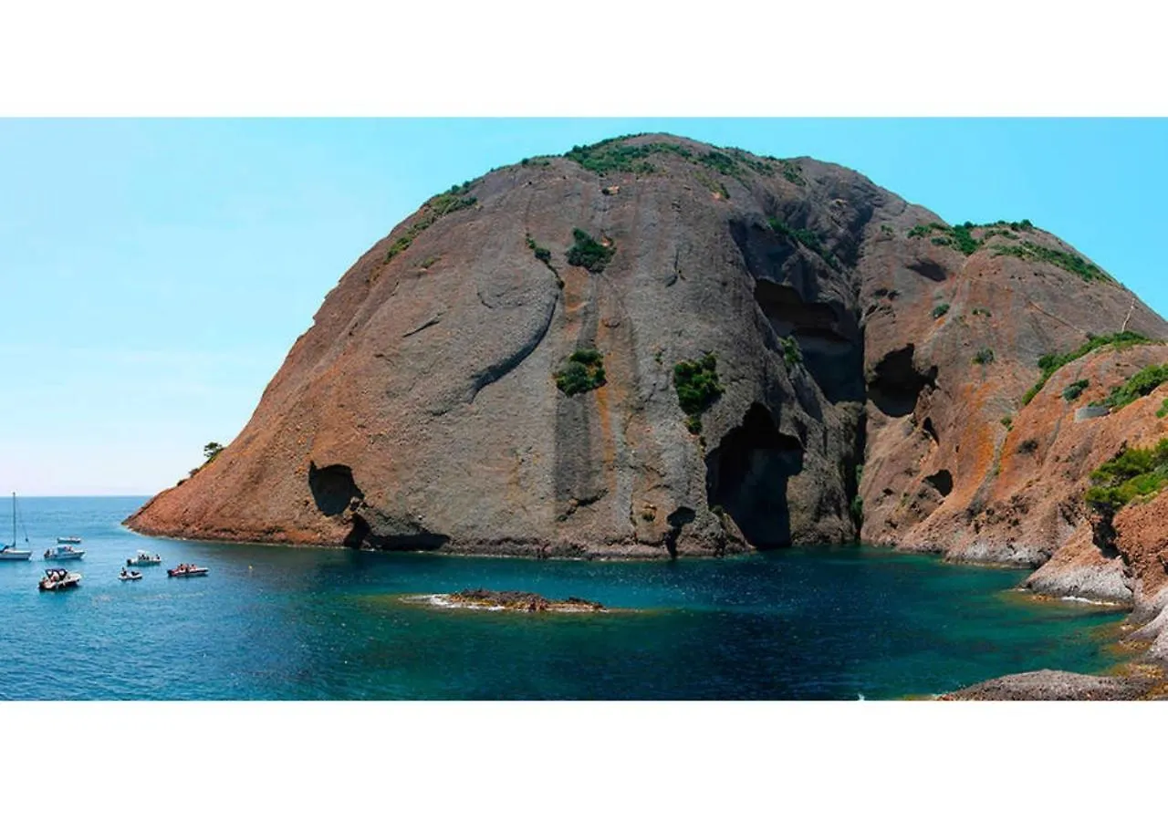 Le Med - Apartment T2 Confort - Proche Plage - Clim - Parking Prive La Ciotat